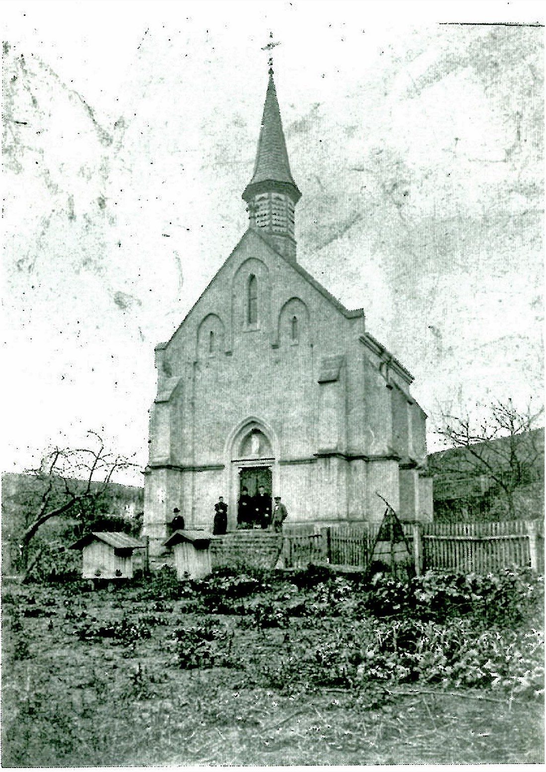 Historische Schwarzweißaufnahme der Wendalinuskapelle Ludweiler